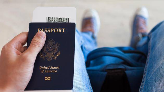 Americans Abroad Can Currently Travel Back to US on Expired Passports